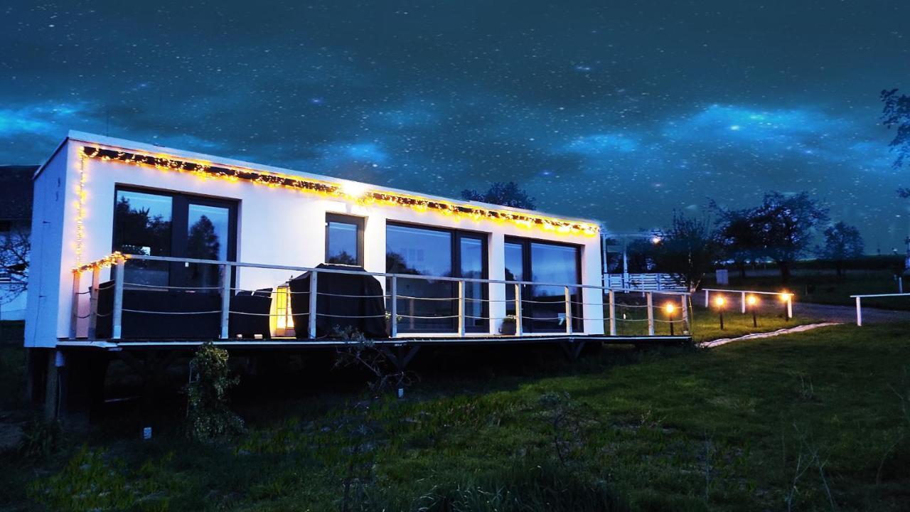 Ranch 66 - Moderni Tiny House Black Swallow Ve Stylu Route 66 Se Saunou A Bazenem Tršice المظهر الخارجي الصورة