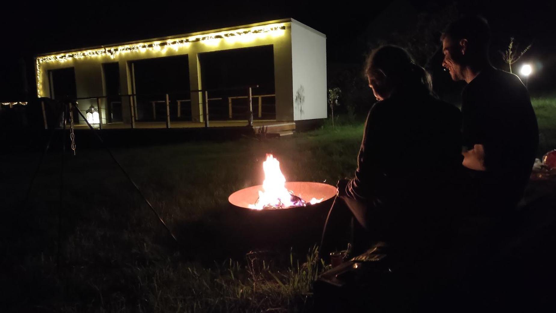 Ranch 66 - Moderni Tiny House Black Swallow Ve Stylu Route 66 Se Saunou A Bazenem Tršice المظهر الخارجي الصورة